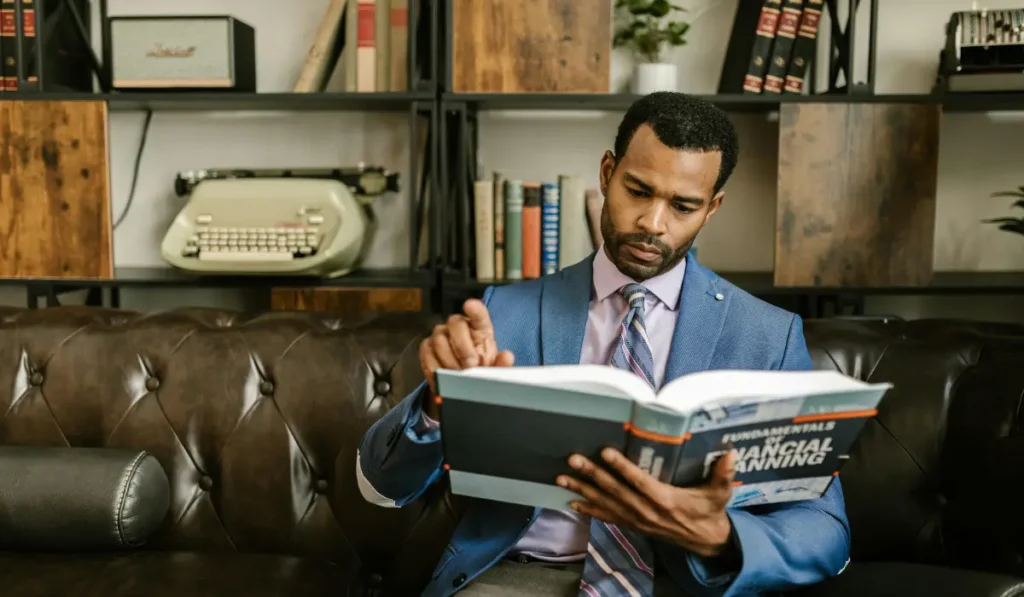 Finanças Corporativas e Valor Como Empresas Constroem Riqueza e Fazem Escolhas Inteligentes