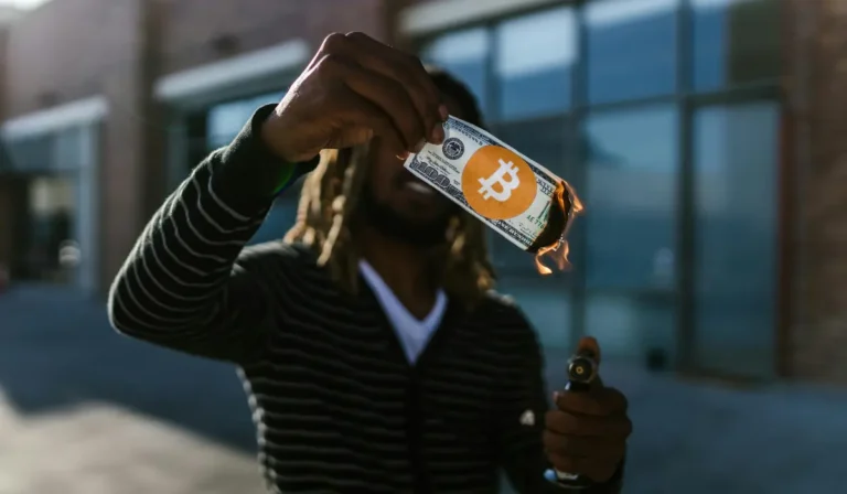 Bitcoin Cai Abaixo de US$ 108